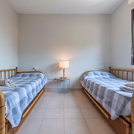 Ático en primera línea con vistas, piscina y parking Cambrils Exterior foto