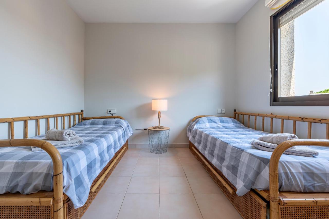 Ático en primera línea con vistas, piscina y parking Cambrils Exterior foto