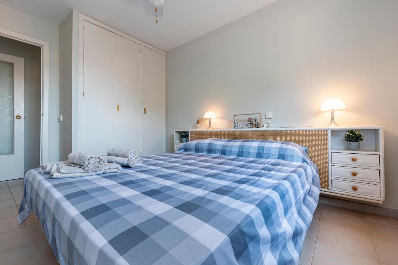 Ático en primera línea con vistas, piscina y parking Cambrils Exterior foto
