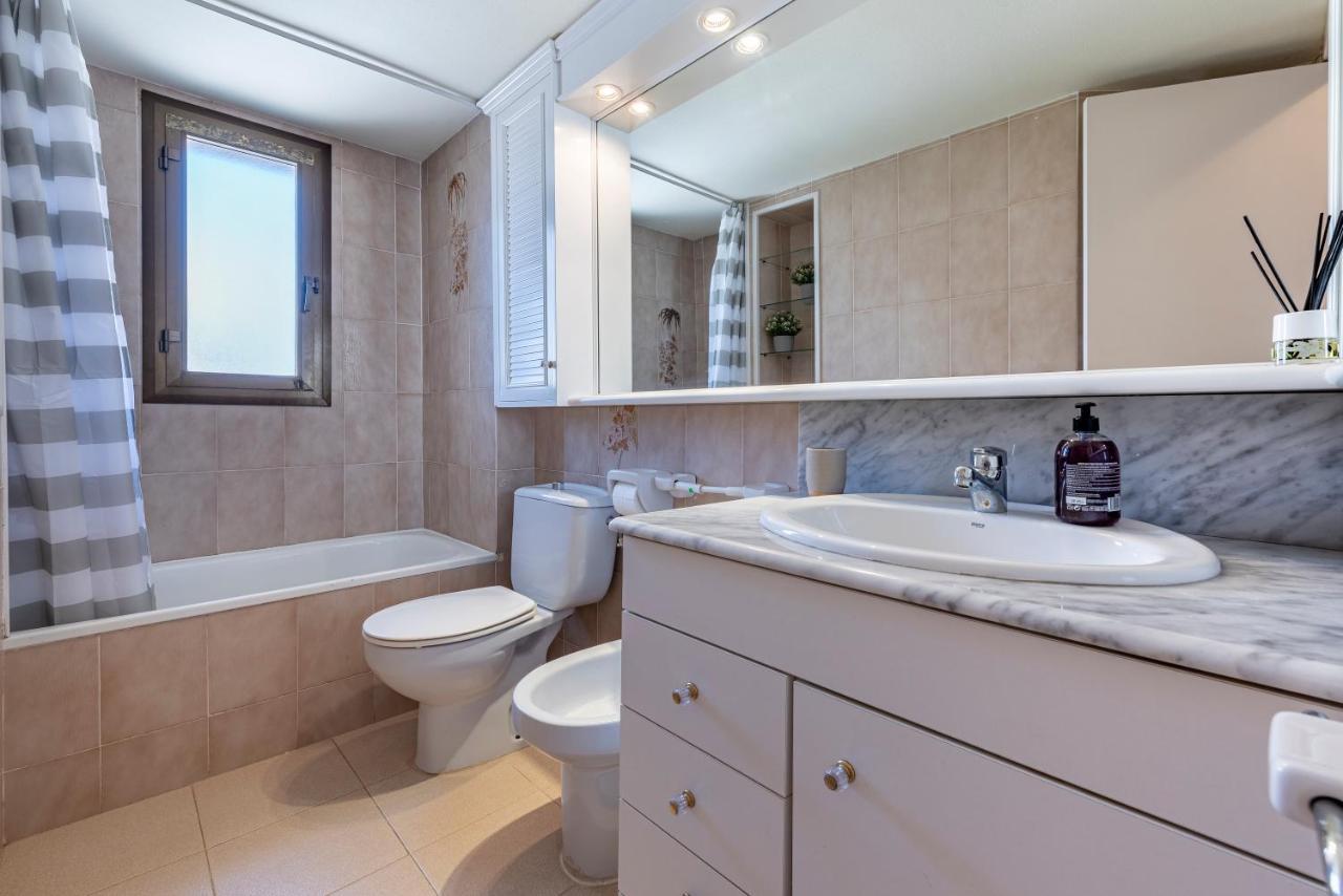 Ático en primera línea con vistas, piscina y parking Cambrils Exterior foto